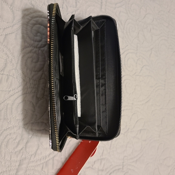 Rampage Women's Long Zip Around Wallet Butterfly Print Wristlet - Picture 4 of 5